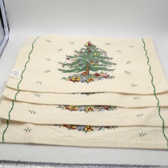 NEW Set of 4 Spode Christmas Tree Placemats - Picture 2 of 7